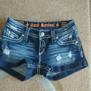 Rock revival shorts size 26